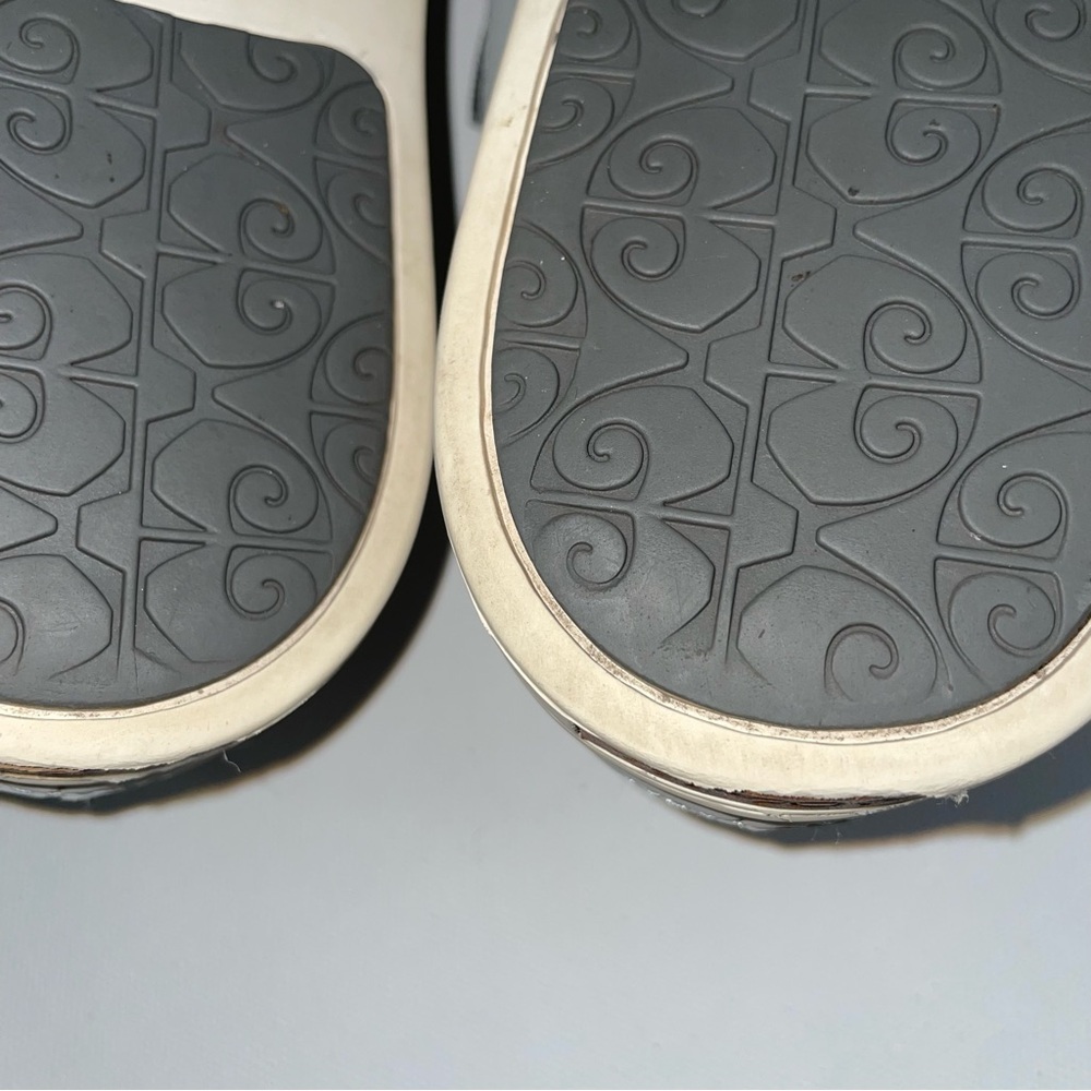 OluKai Pehuea Slip-On Sneakers Gray Mesh Women’s 9 - Picture 6 of 7